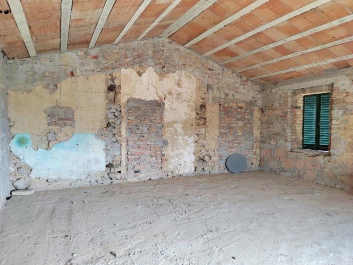 Image No.13-3 Bed Farmhouse for sale