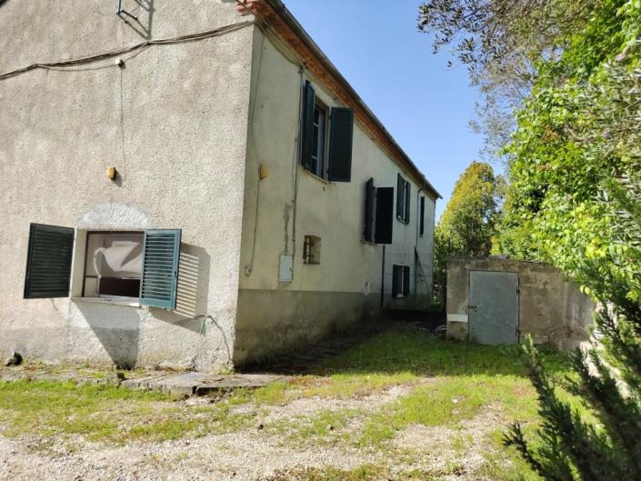 Image No.18-3 Bed Farmhouse for sale