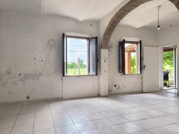 Image No.24-3 Bed House for sale