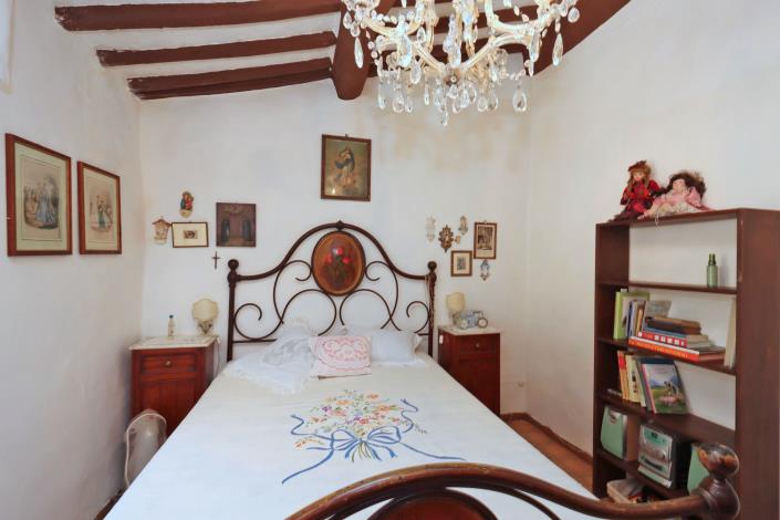 Image No.18-2 Bed Apartment for sale