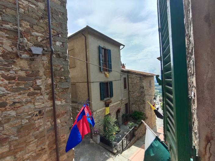 Image No.21-3 Bed Townhouse for sale