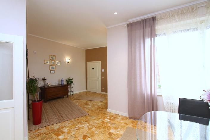 Image No.6-3 Bed House for sale