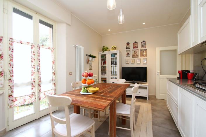 Image No.8-3 Bed House for sale