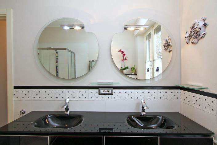 Image No.20-3 Bed House for sale