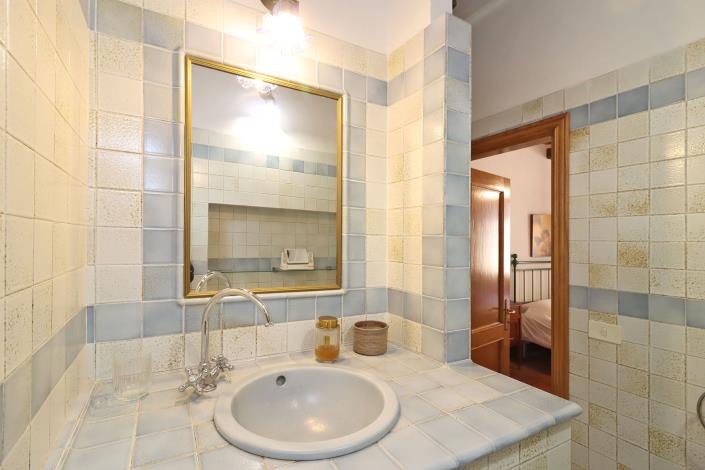 Image No.18-3 Bed Townhouse for sale