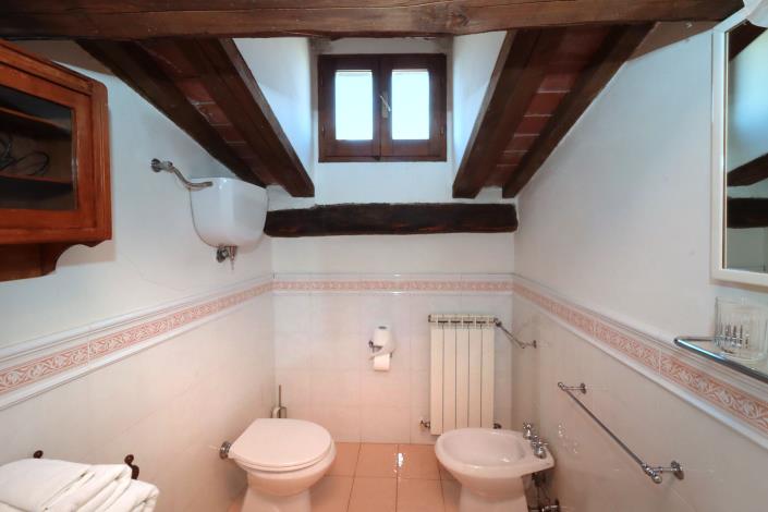 Image No.29-3 Bed Townhouse for sale