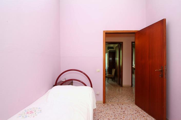 Image No.15-4 Bed Country House for sale