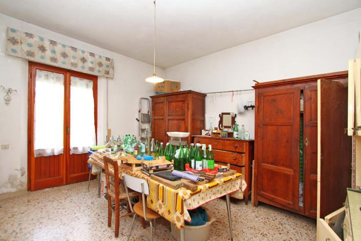 Image No.18-4 Bed Country House for sale