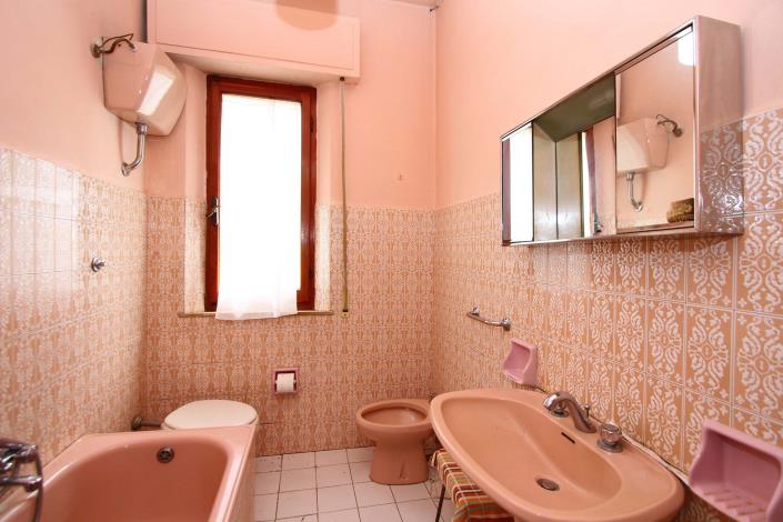 Image No.19-4 Bed Country House for sale