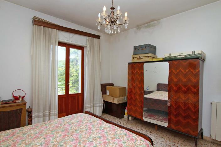 Image No.21-4 Bed Country House for sale