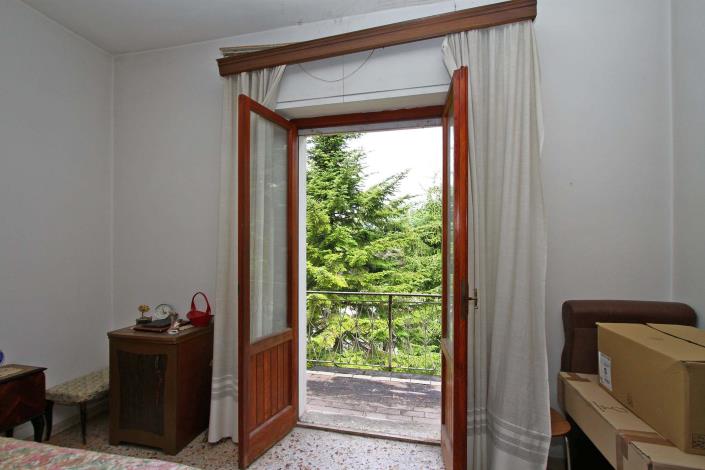 Image No.22-4 Bed Country House for sale