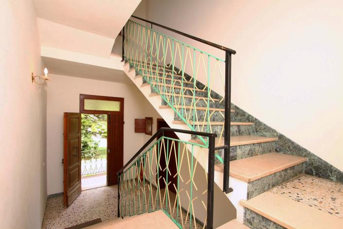 Image No.25-4 Bed Country House for sale