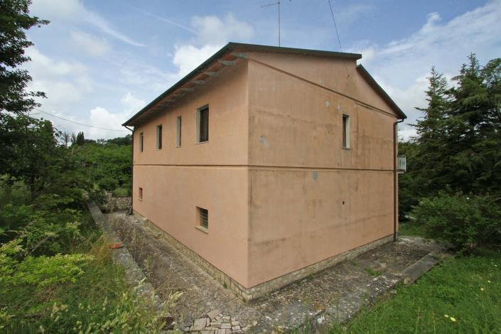 Image No.31-4 Bed Country House for sale