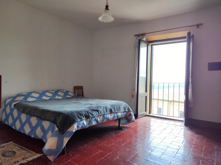 Image No.22-3 Bed Apartment for sale