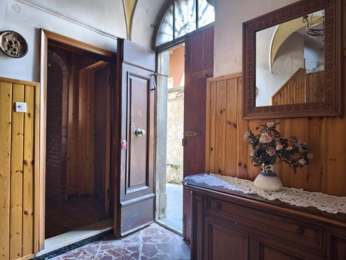 Image No.8-3 Bed Apartment for sale