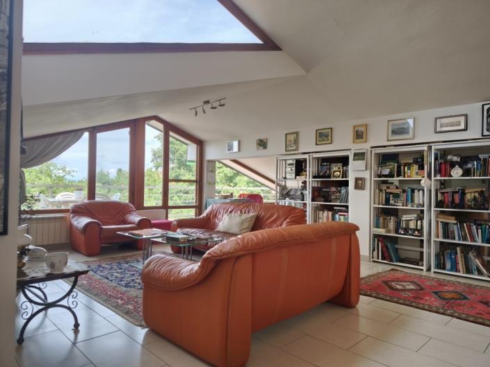 Image No.25-2 Bed Apartment for sale