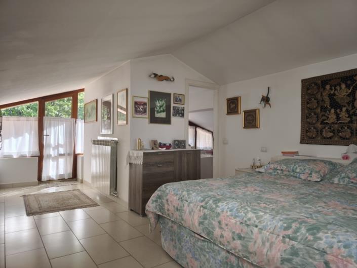 Image No.30-2 Bed Apartment for sale