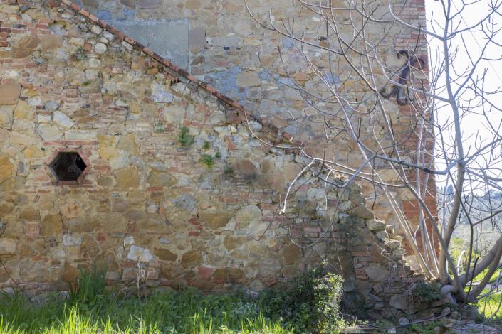 Image No.16-8 Bed Farmhouse for sale