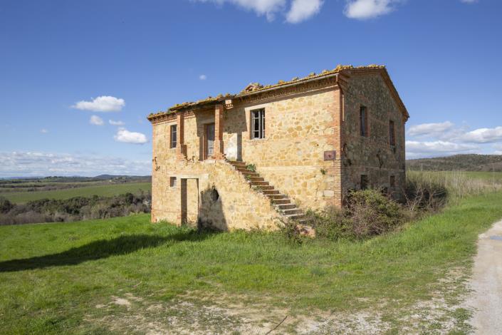 Image No.22-8 Bed Farmhouse for sale