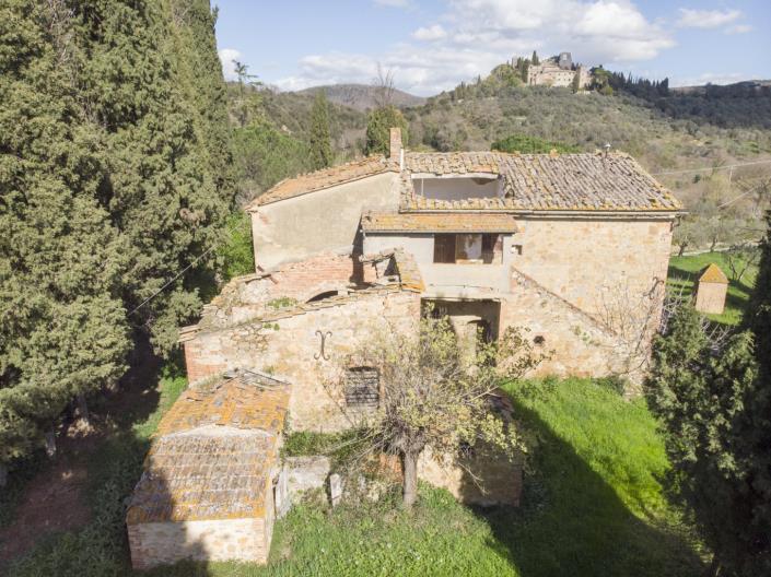 Image No.1-8 Bed Farmhouse for sale