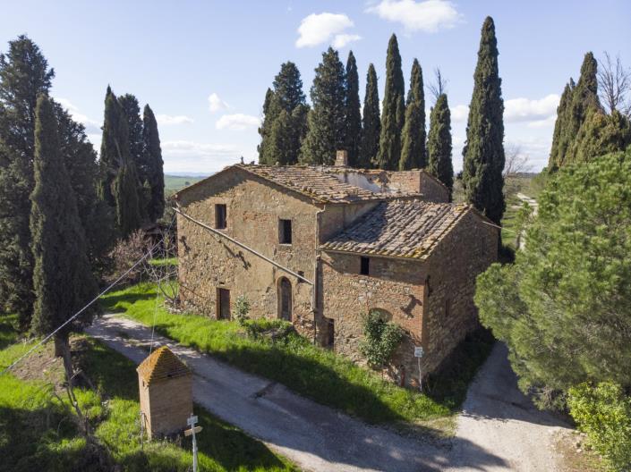 Image No.31-8 Bed Farmhouse for sale