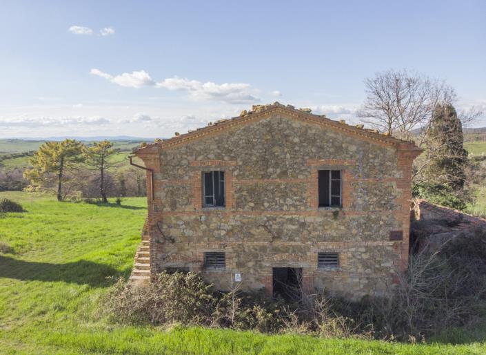 Image No.42-8 Bed Farmhouse for sale