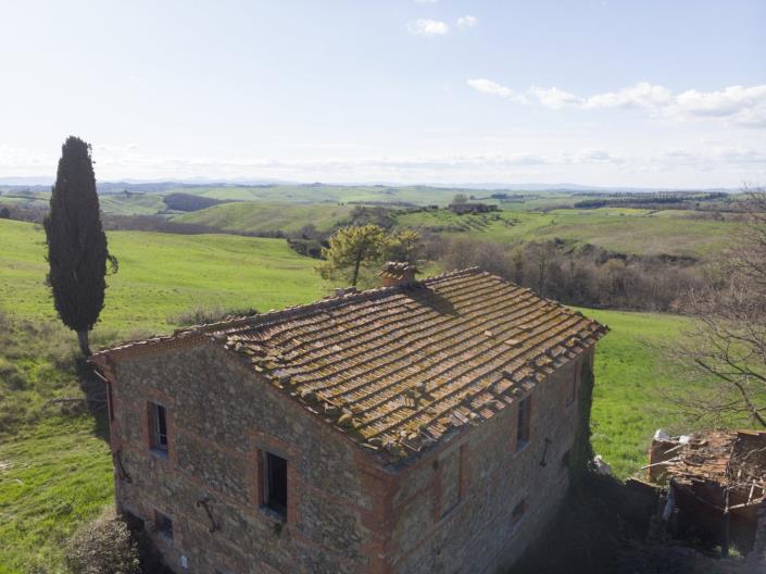 Image No.43-8 Bed Farmhouse for sale