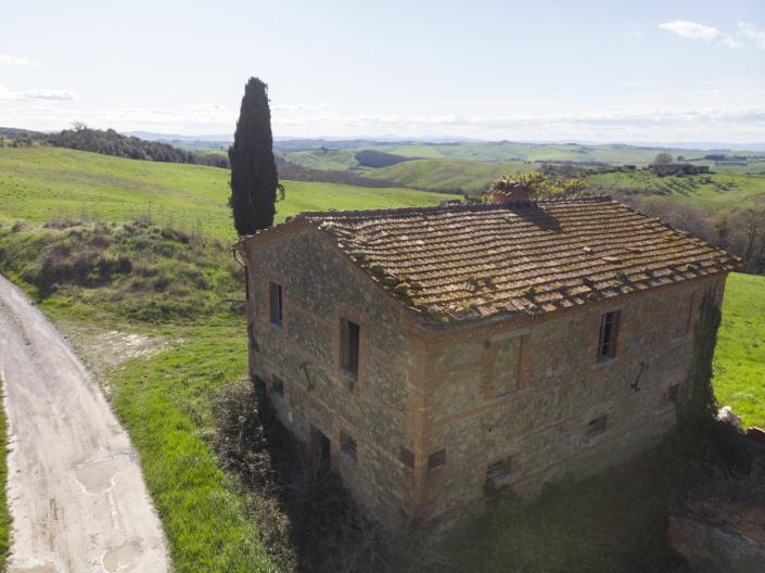 Image No.44-8 Bed Farmhouse for sale