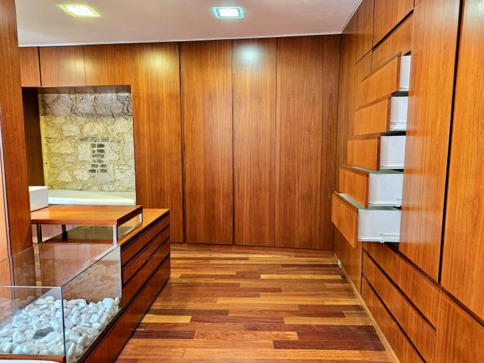 Image No.24-3 Bed Flat for sale