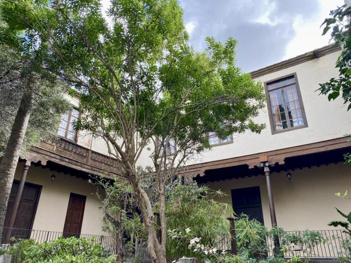 Image No.7-15 Bed Mansion for sale