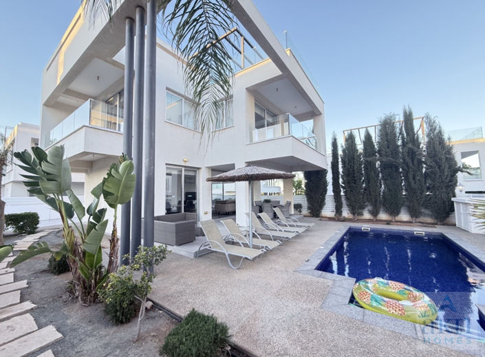 Image No.22-3 Bed Villa for sale