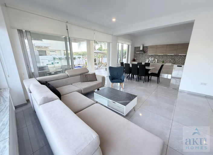 Image No.7-3 Bed Villa for sale