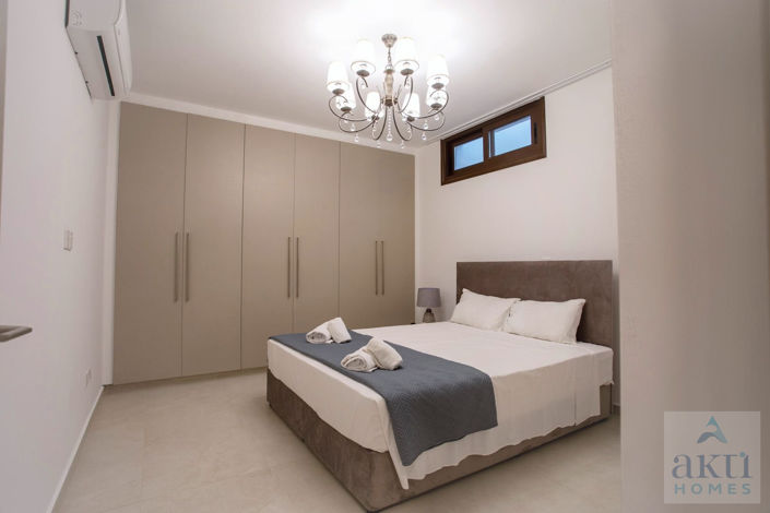 Image No.12-5 Bed Villa for sale