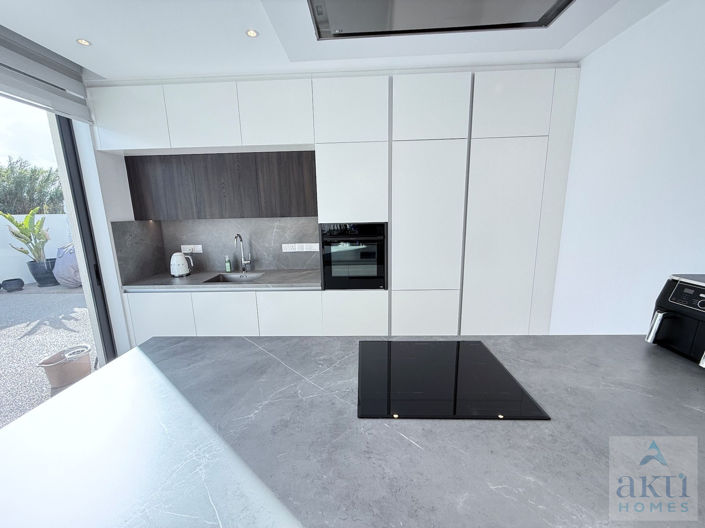 Image No.12-3 Bed Villa for sale