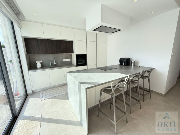 Image No.13-3 Bed Villa for sale