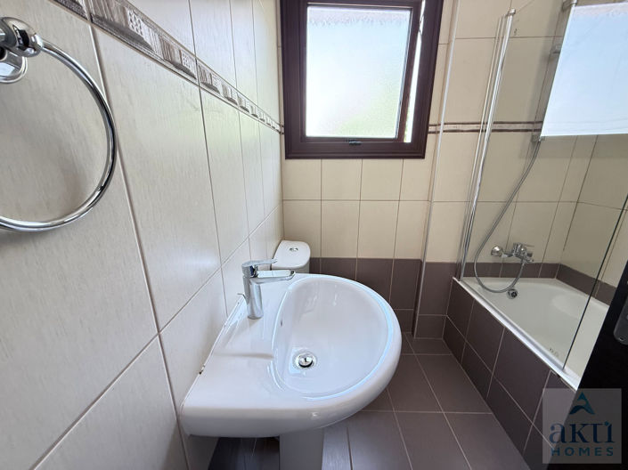 Image No.9-3 Bed Villa for sale