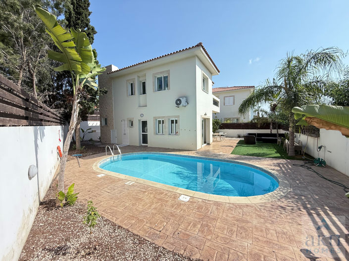 Image No.1-3 Bed Villa for sale