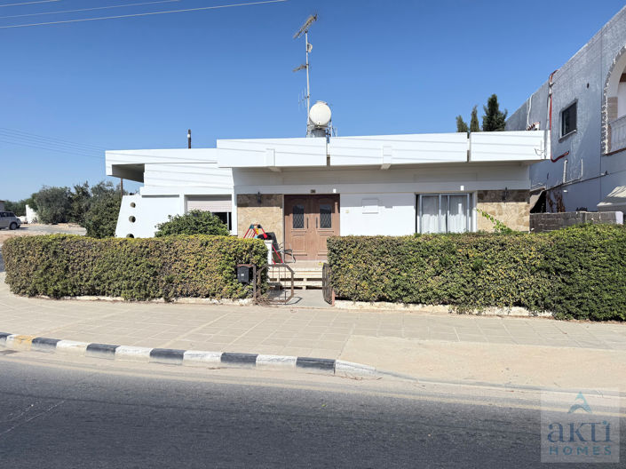 Image No.1-3 Bed Villa for sale