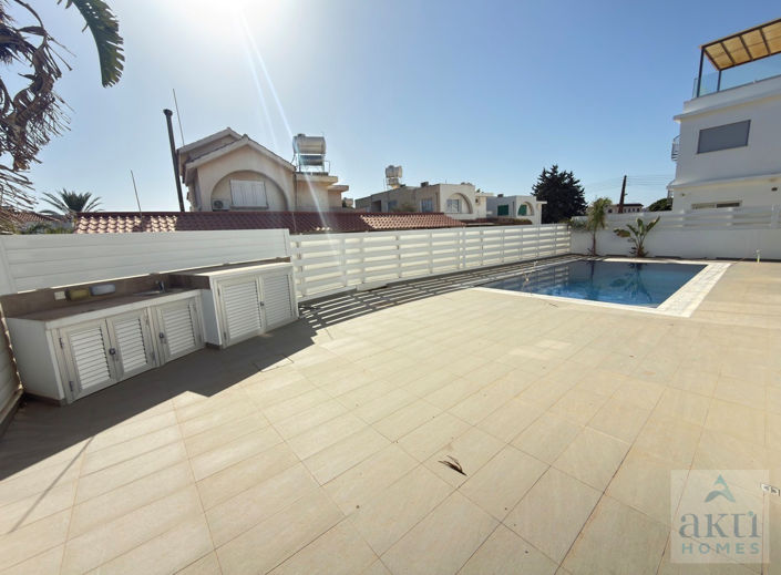 Image No.25-4 Bed Villa for sale