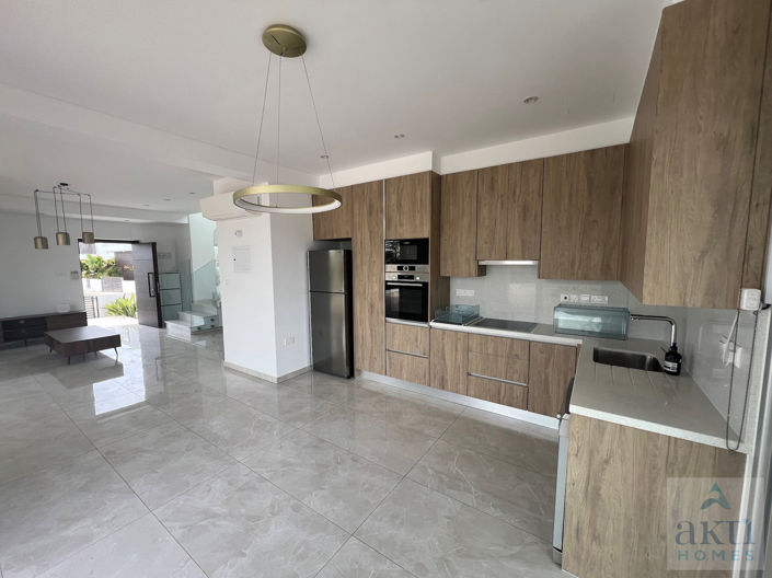 Image No.3-3 Bed Villa for sale