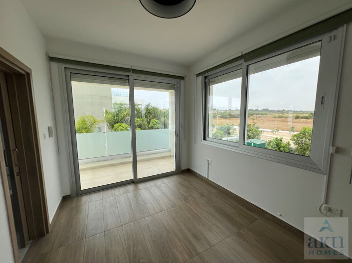 Image No.9-3 Bed Villa for sale