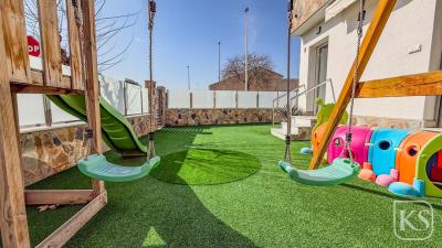 Casa-Venus--4-bed-3-bath-corner-plot-villa-only-600m-from-the-beach-in-Los-Alcazares-34