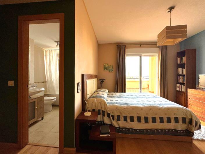 Image No.38-4 Bed Penthouse for sale