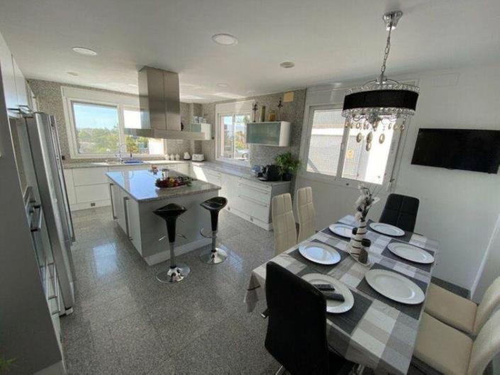 Image No.7-5 Bed House/Villa for sale