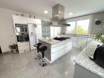 10-bb915d1cb19341576dcdc994b81ab9c5