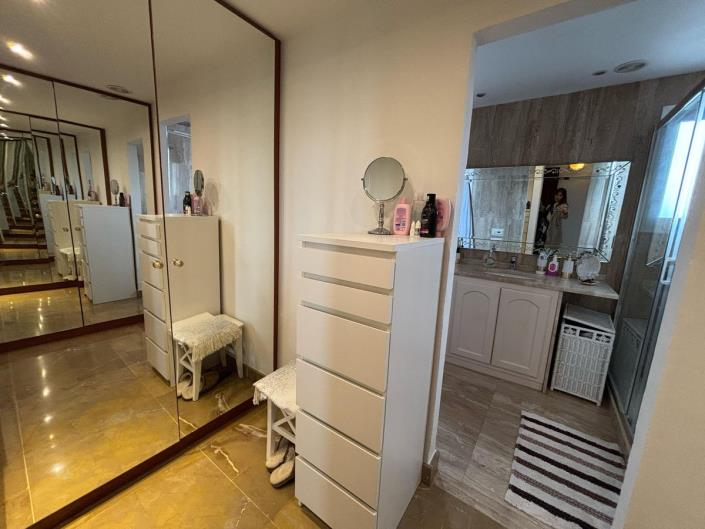 Image No.30-5 Bed House/Villa for sale