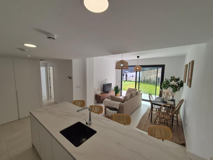 Image No.10-2 Bed Apartment for sale