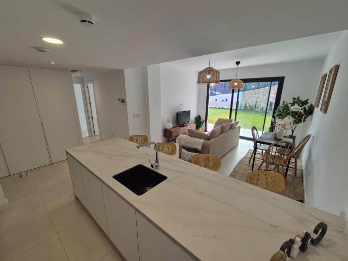 Image No.11-2 Bed Apartment for sale