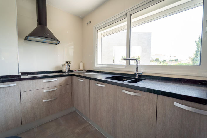 Image No.10-2 Bed Villa for sale