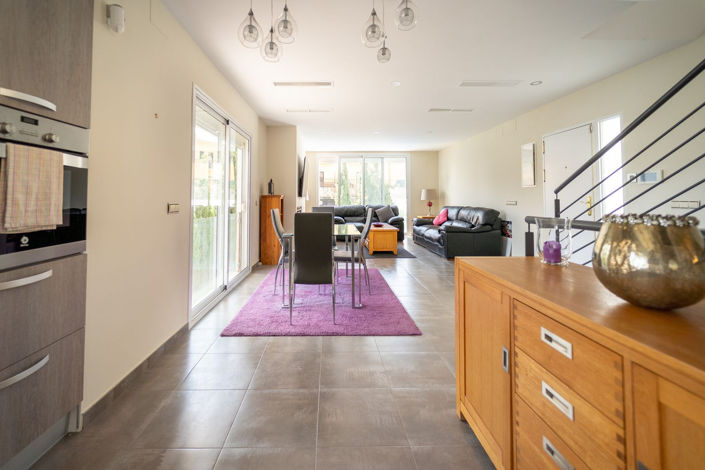 Image No.12-2 Bed Villa for sale